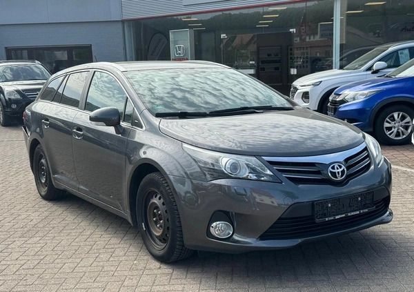 Toyota Avensis cena 42500 przebieg: 119000, rok produkcji 2014 z Karpacz małe 79